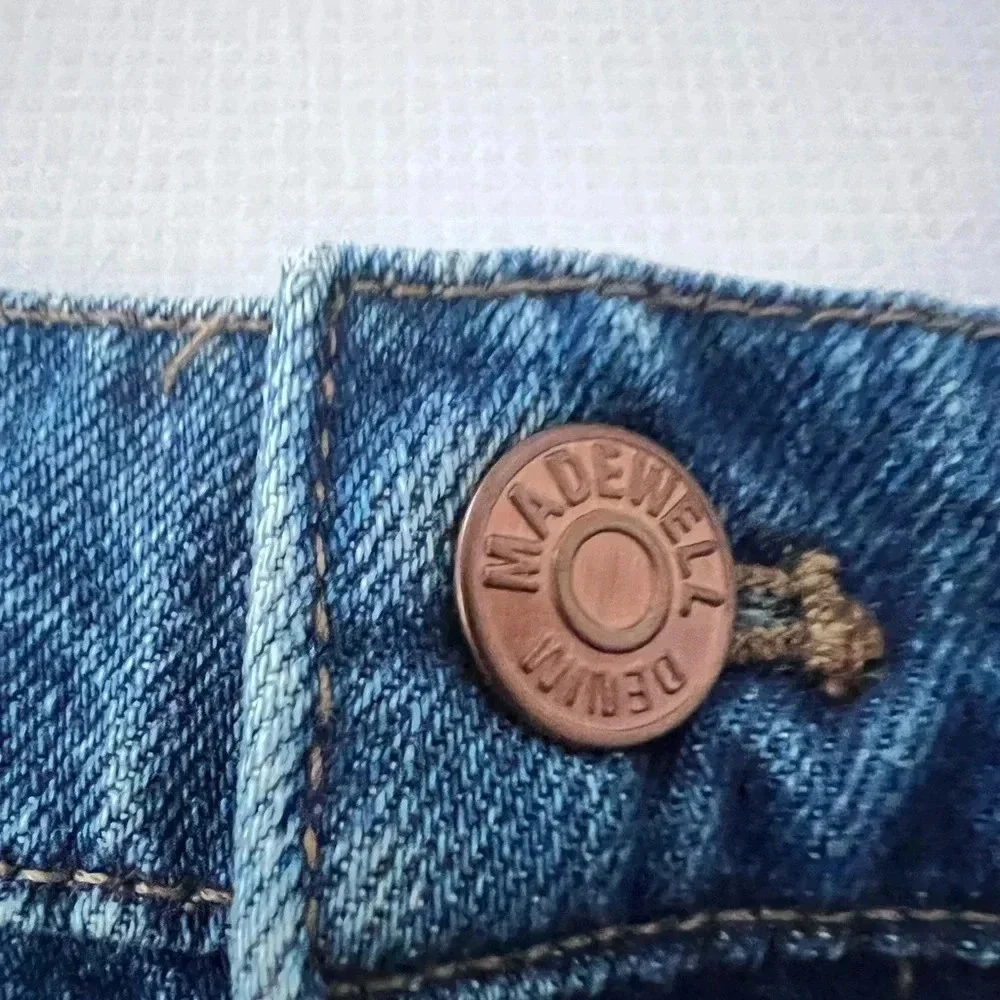 Madewell Rigid Denim A-Line Mini Skirt in Leandra Wash: Fluffy Hem Edition/Sz 31